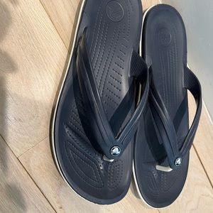 CROCS flip flops NEW